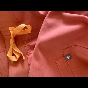 FIGS Scrubs Coral Kade ***SOLD***